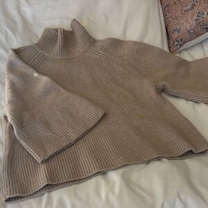 Banana republic Beige Turtleneck bell sleeve cropped Sweater